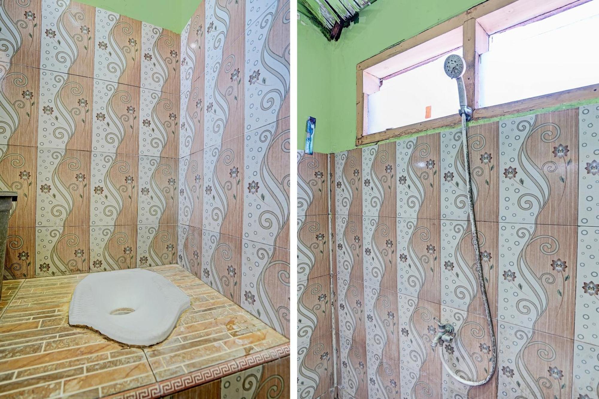 Готель Spot On 91716 Kost Yy Syariah Mojokerto Екстер'єр фото
